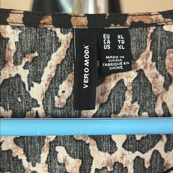 Vero Moda Black and Brown Leopard Print Blouse - Picture 4 of 7